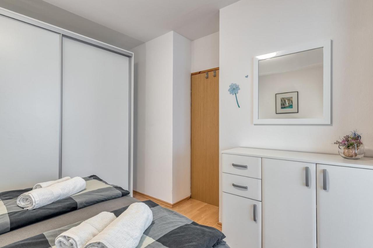 Apartment Lucijan Porec Ngoại thất bức ảnh
