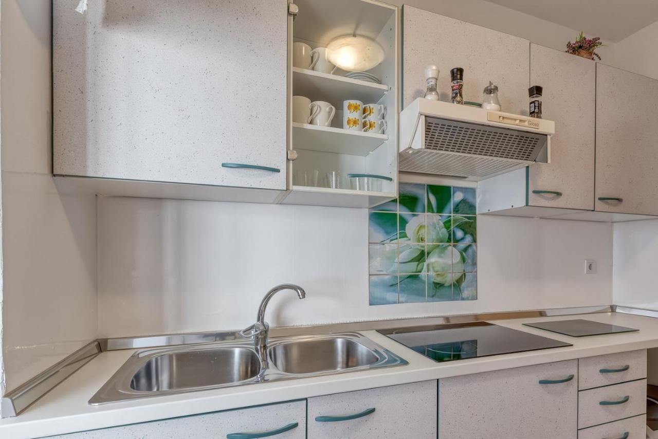 Apartment Lucijan Porec Ngoại thất bức ảnh