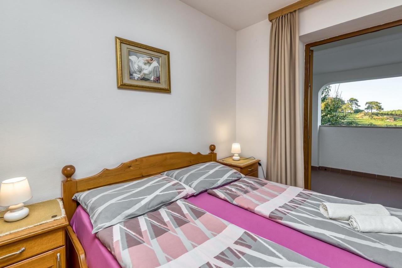 Apartment Lucijan Porec Ngoại thất bức ảnh